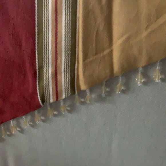 Waverly beaded vslances NWT 🎈this is for 4 valances . - Picture 5 of 8